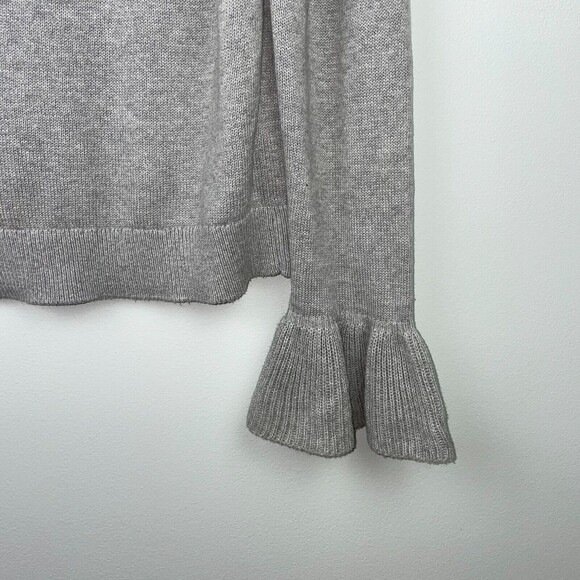 J. Crew Grey Ruffle Long Sleeve Pullover Sweater Cotton Crewneck Knit Women's M - Picture 3 of 7